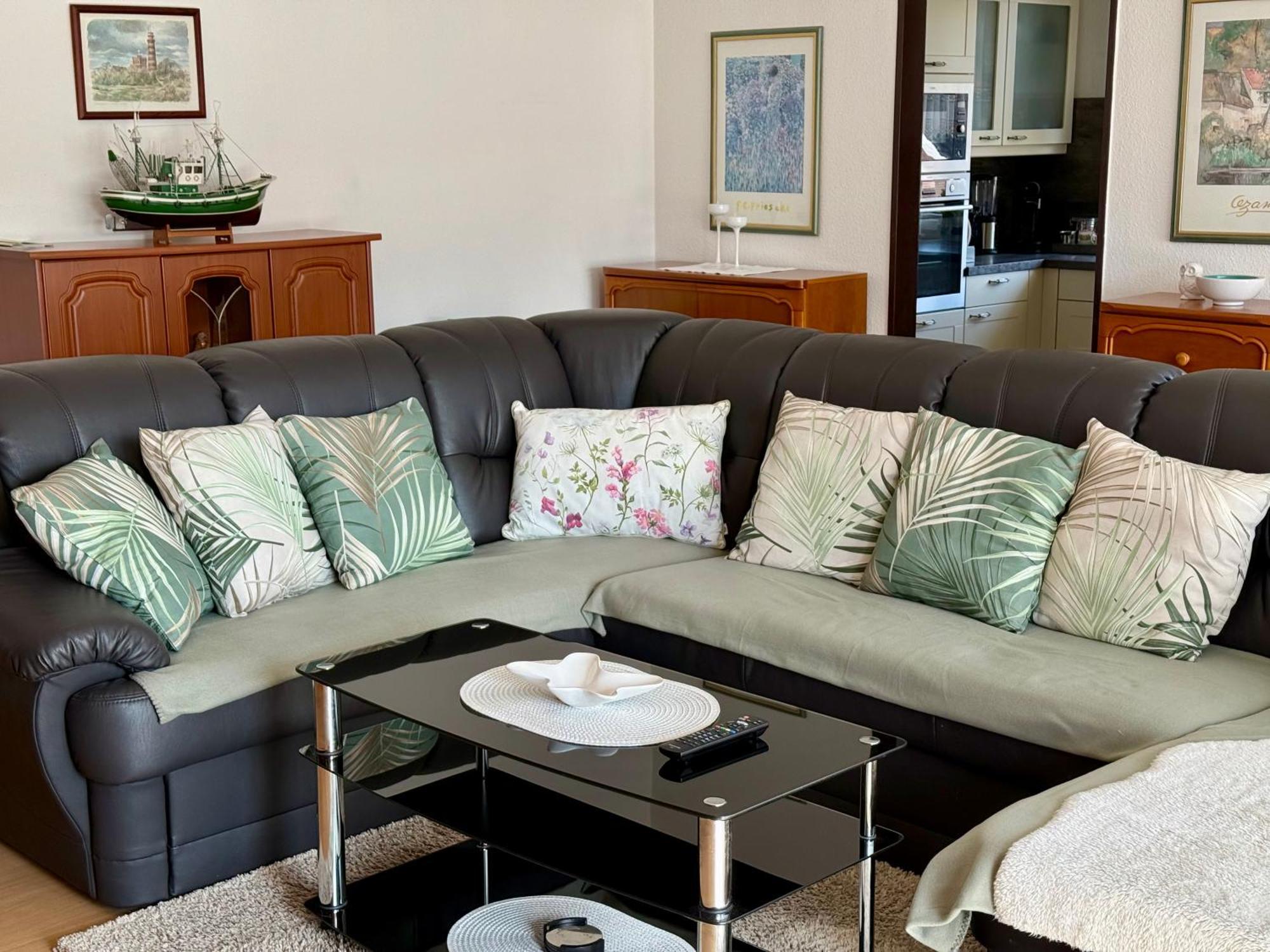 שוולם Lichtdurchflutete Grosse Wohnung מראה חיצוני תמונה